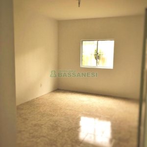 Casa Comercial com 254m², 8 dormitórios, 3 vagas, no bairro Jardim América em Caxias do Sul para Alugar