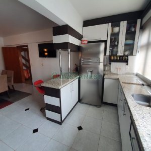 Apto/Cobertura com 505m², 3 dormitórios, 4 vagas, no bairro Centro em Caxias do Sul para Comprar