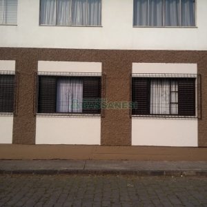 Casa com 82m², 3 dormitórios, 1 vaga, no bairro Pio X em Caxias do Sul para Comprar