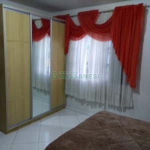 Casa com 82m², 3 dormitórios, 1 vaga, no bairro Pio X em Caxias do Sul para Comprar