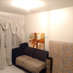 Casa com 82m², 3 dormitórios, 1 vaga, no bairro Pio X em Caxias do Sul para Comprar