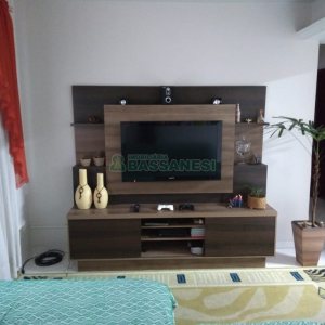 Casa com 82m², 3 dormitórios, 1 vaga, no bairro Pio X em Caxias do Sul para Comprar