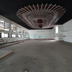 Loja com 1200m², no bairro Cruzeiro em Caxias do Sul para Alugar