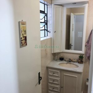 Apartamento com 77m², 2 dormitórios, 1 vaga, no bairro Marechal Floriano em Caxias do Sul para Comprar