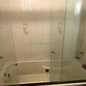 Apartamento com 77m², 2 dormitórios, 1 vaga, no bairro Marechal Floriano em Caxias do Sul para Comprar