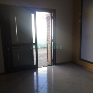 Casa com 230m², 3 dormitórios, 2 vagas, no bairro Diamantino em Caxias do Sul para Comprar