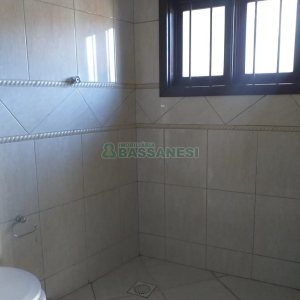 Casa com 230m², 3 dormitórios, 2 vagas, no bairro Diamantino em Caxias do Sul para Comprar