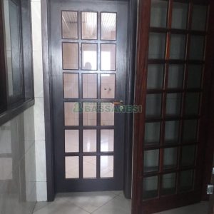 Casa com 230m², 3 dormitórios, 2 vagas, no bairro Diamantino em Caxias do Sul para Comprar