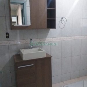 Casa com 230m², 3 dormitórios, 2 vagas, no bairro Diamantino em Caxias do Sul para Comprar