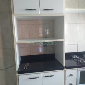 Casa com 230m², 3 dormitórios, 2 vagas, no bairro Diamantino em Caxias do Sul para Comprar