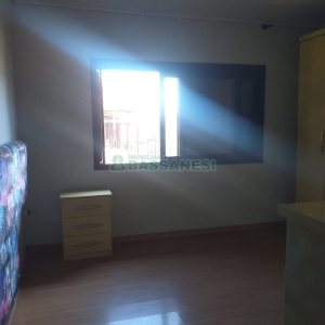 Casa com 230m², 3 dormitórios, 2 vagas, no bairro Diamantino em Caxias do Sul para Comprar