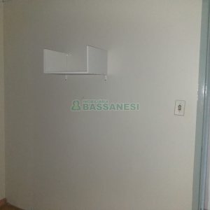 Casa com 230m², 3 dormitórios, 2 vagas, no bairro Diamantino em Caxias do Sul para Comprar