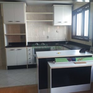 Casa com 230m², 3 dormitórios, 2 vagas, no bairro Diamantino em Caxias do Sul para Comprar