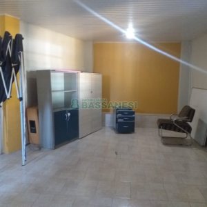 Casa com 230m², 3 dormitórios, 2 vagas, no bairro Diamantino em Caxias do Sul para Comprar