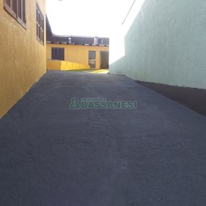 Casa com 230m², 3 dormitórios, 2 vagas, no bairro Diamantino em Caxias do Sul para Comprar