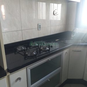 Casa com 230m², 3 dormitórios, 2 vagas, no bairro Diamantino em Caxias do Sul para Comprar