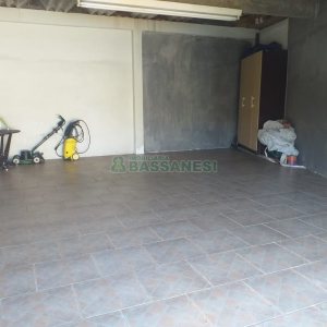 Casa com 230m², 3 dormitórios, 2 vagas, no bairro Diamantino em Caxias do Sul para Comprar