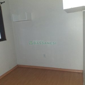 Casa com 230m², 3 dormitórios, 2 vagas, no bairro Diamantino em Caxias do Sul para Comprar