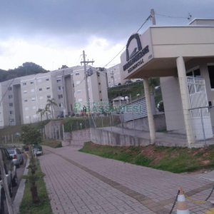 Apartamento com 60m², 2 dormitórios, 1 vaga, no bairro Nossa Senhora das Graças em Caxias do Sul para Alugar