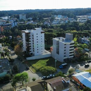 Terreno com 493m², no bairro Jardim América em Caxias do Sul para Comprar