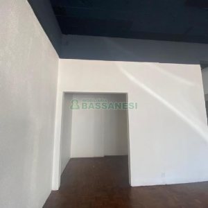 Loja com 61m², no bairro São Pelegrino em Caxias do Sul para Alugar