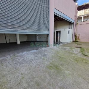 Pavilhão com 140m², no bairro Pioneiro em Caxias do Sul para Alugar