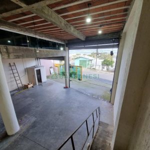 Pavilhão com 140m², no bairro Pioneiro em Caxias do Sul para Alugar