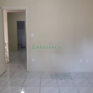 Sobrado com 94m², no bairro Charqueadas em Caxias do Sul para Comprar