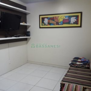 Sobrado com 94m², no bairro Charqueadas em Caxias do Sul para Comprar