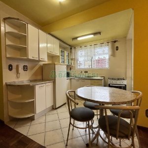 Apto Mobiliado com 78m², 1 dormitório, 1 vaga, no bairro Centro em Caxias do Sul para Alugar