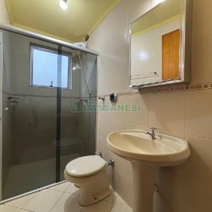 Apto Mobiliado com 78m², 1 dormitório, 1 vaga, no bairro Centro em Caxias do Sul para Alugar