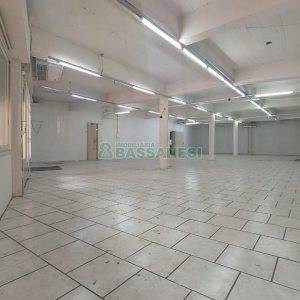 Loja com 204m², no bairro São Pelegrino em Caxias do Sul para Alugar