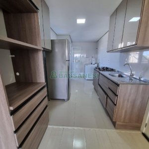 Apto Mobiliado com 58m², 2 dormitórios, 1 vaga, no bairro Santa Lúcia em Caxias do Sul para Alugar