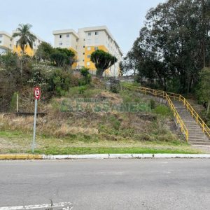 Terreno com 360m², no bairro Santa Corona em Caxias do Sul para Comprar