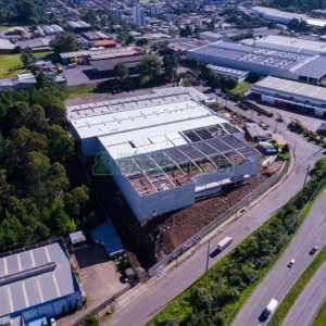 Pavilhão com 3141m², no bairro Cidade Nova em Caxias do Sul para Alugar