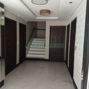 Apartamento com 108m², 3 dormitórios, 2 vagas, no bairro Pio X em Caxias do Sul para Comprar