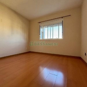 Apartamento com 98m², 3 dormitórios, 2 vagas, no bairro Panazzolo em Caxias do Sul para Alugar