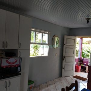 Casa com 149m², 2 dormitórios, 1 vaga, no bairro Santa Corona em Caxias do Sul para Comprar