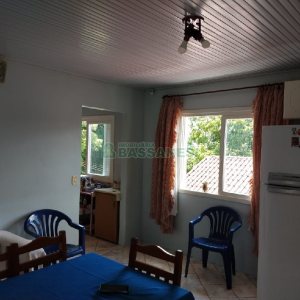 Casa com 149m², 2 dormitórios, 1 vaga, no bairro Santa Corona em Caxias do Sul para Comprar