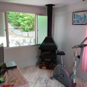 Casa com 149m², 2 dormitórios, 1 vaga, no bairro Santa Corona em Caxias do Sul para Comprar