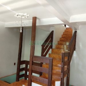 Casa com 197m², 3 dormitórios, 1 vaga, no bairro Santa Corona em Caxias do Sul para Comprar