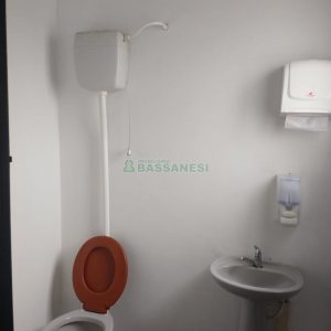 Loja com 101m², 1 vaga, no bairro Rio Branco em Caxias do Sul para Comprar