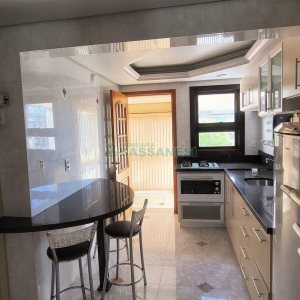 Apto Mobiliado com 203m², 3 dormitórios, 3 vagas, no bairro Sagrada Família em Caxias do Sul para Comprar