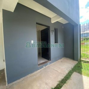Sobrado com 92m², 2 dormitórios, 2 vagas, no bairro Nossa Senhora da Saúde em Caxias do Sul para Comprar