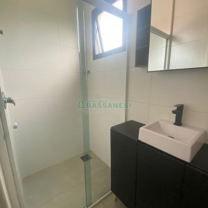 Sobrado com 92m², 2 dormitórios, 2 vagas, no bairro Nossa Senhora da Saúde em Caxias do Sul para Comprar