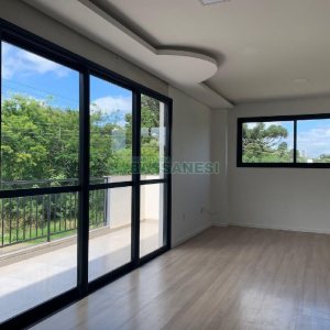 Sobrado com 92m², 2 dormitórios, 2 vagas, no bairro Nossa Senhora da Saúde em Caxias do Sul para Comprar