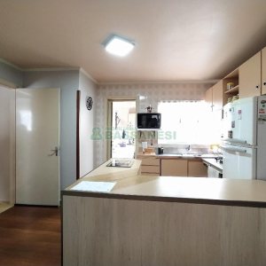 Apto Mobiliado com 77m², 3 dormitórios, 2 vagas, no bairro Pio X em Caxias do Sul para Comprar