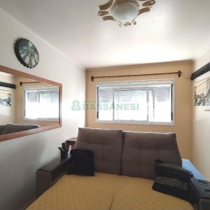 Apto Mobiliado com 77m², 3 dormitórios, 2 vagas, no bairro Pio X em Caxias do Sul para Comprar