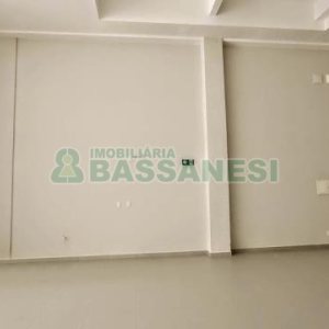 Loja com 100m², no bairro Madureira em Caxias do Sul para Alugar