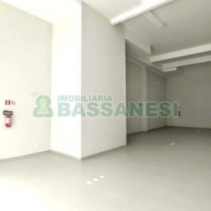 Loja com 100m², no bairro Madureira em Caxias do Sul para Alugar